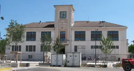 Monte Escalier Habitat Monte escalier Décines-Charpieu