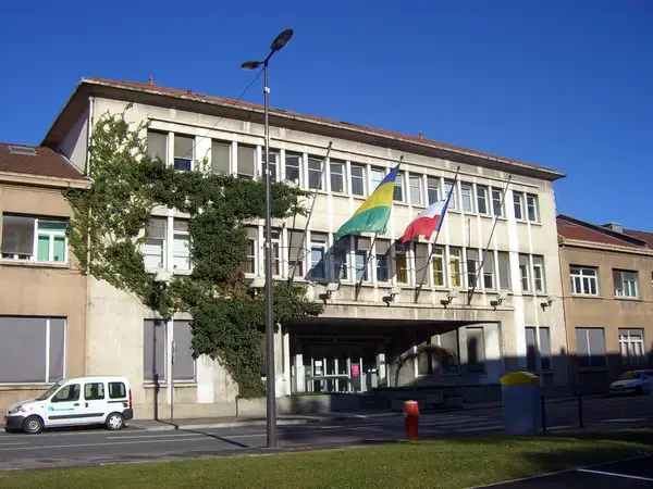 Monte Escalier Habitat Monte escalier Saint-Martin-d'Hères